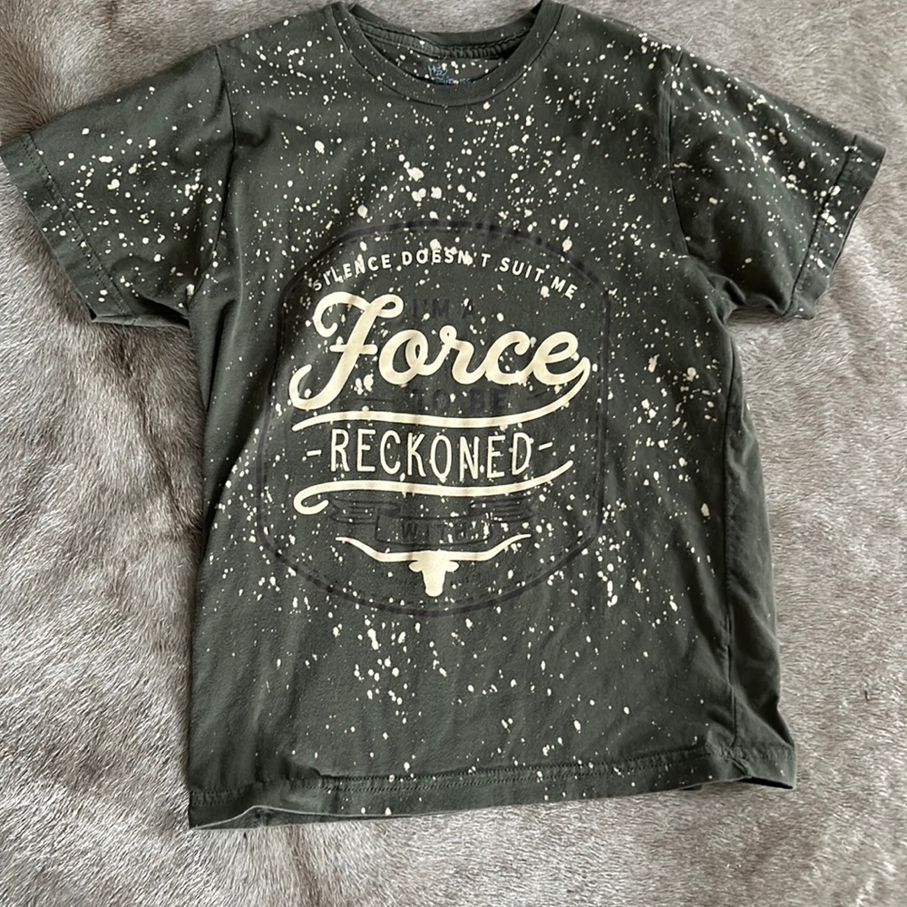 Girls western style graphic t shirt youth medium